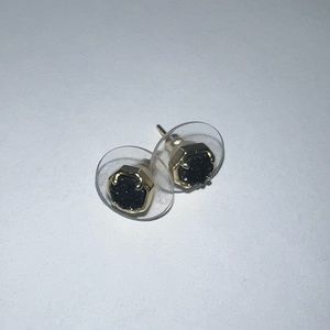 Kendra Scott Nola stud Earrings (NEVER WORN)